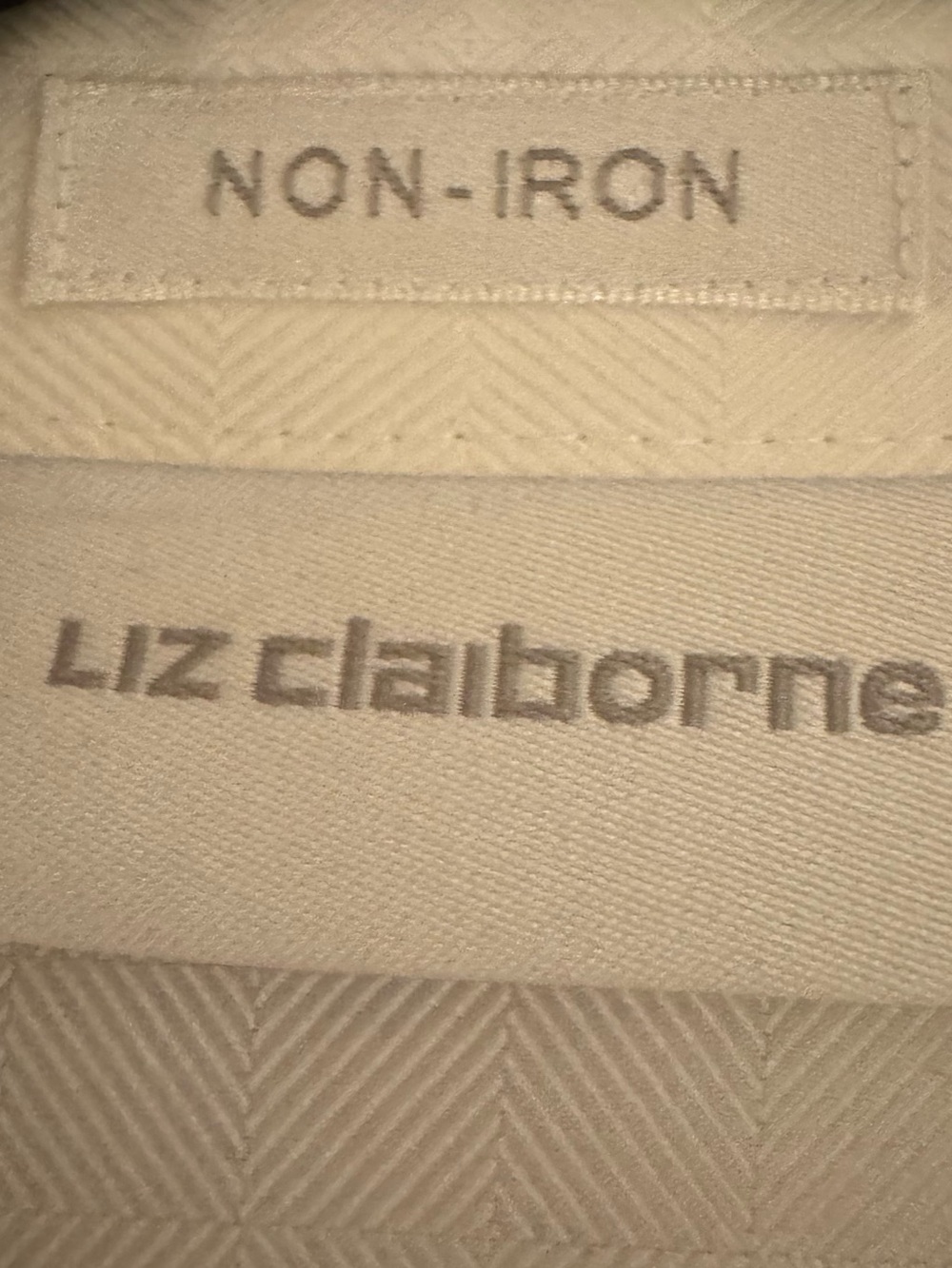 Liz Claiborne Shirt 100% Cotton “Non Iron”White Shirt 3/4 Sleeves Size - 12 - Picture 7 of 13